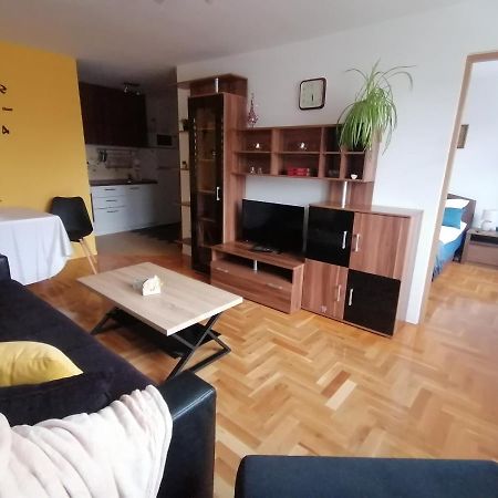 Apartman Relax - Free Public Parking Сараєво Екстер'єр фото