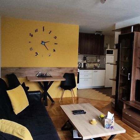 Apartman Relax - Free Public Parking Сараєво Екстер'єр фото