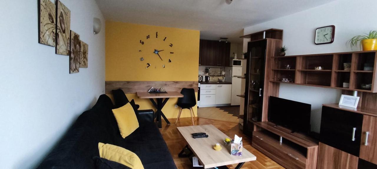 Apartman Relax - Free Public Parking Сараєво Екстер'єр фото
